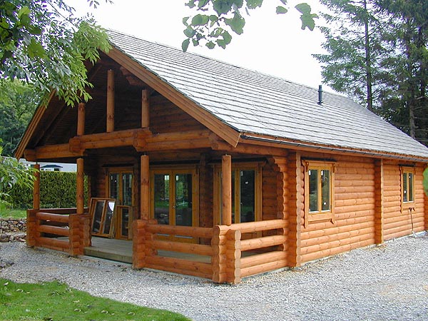 Contemporary Residential Log Houses